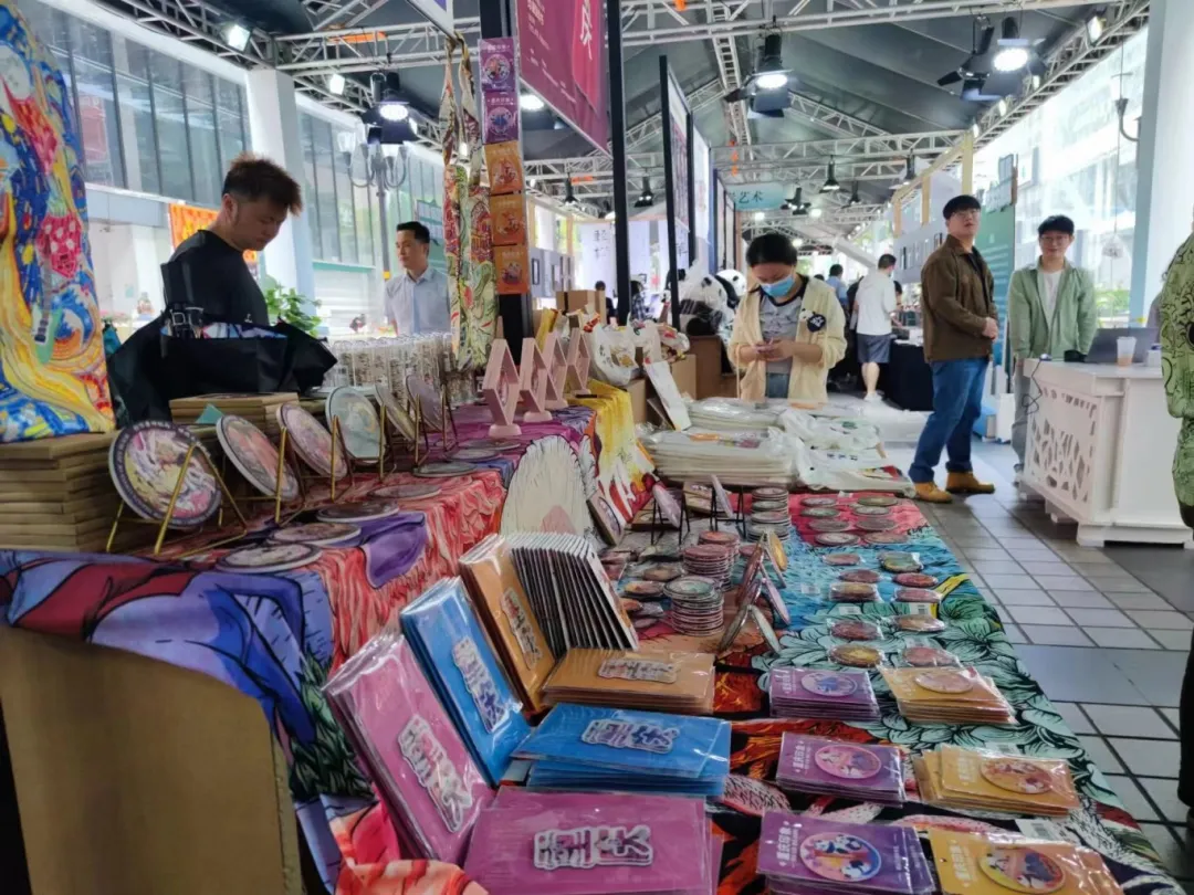 成都艺术大市场跨圈链接：巴渝书市艺术飘香